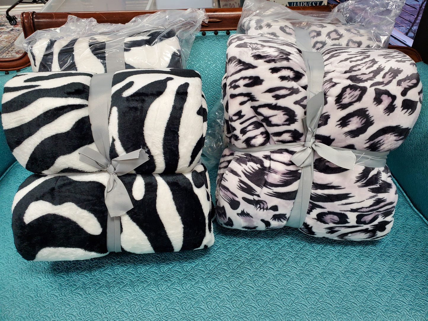 Soft Sherpa Animal Print Blanket 80x60 inches
